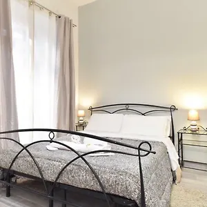 Magenta Classic Manara4b Affittacamere Roma